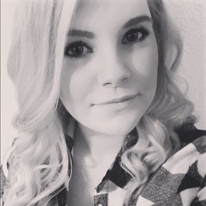 Meet your Posher, Brittney